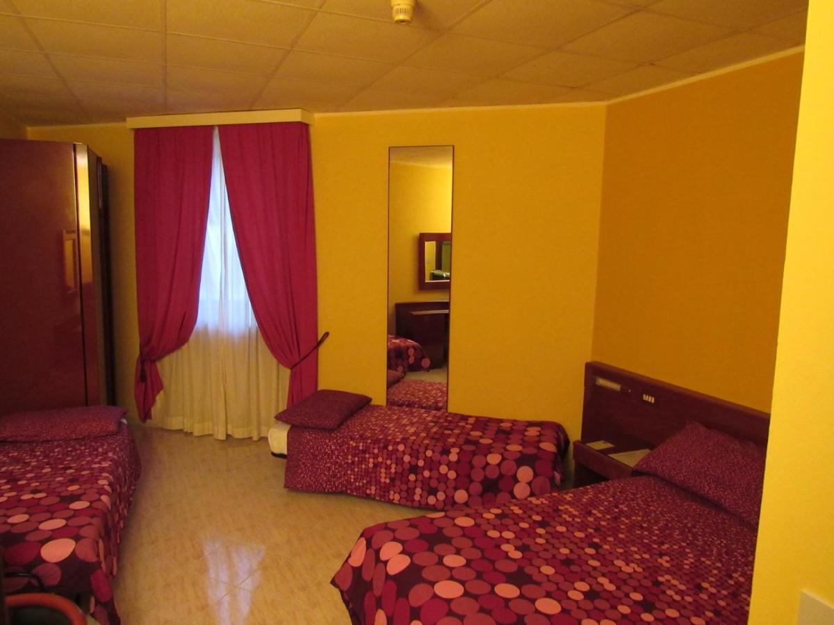 B&B The Sun Swimming & Pool Turin Exterior photo